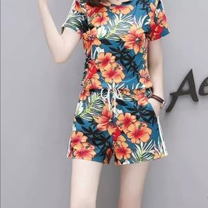 😊 New Lovely Light Blue Floral Two Piece Outfit